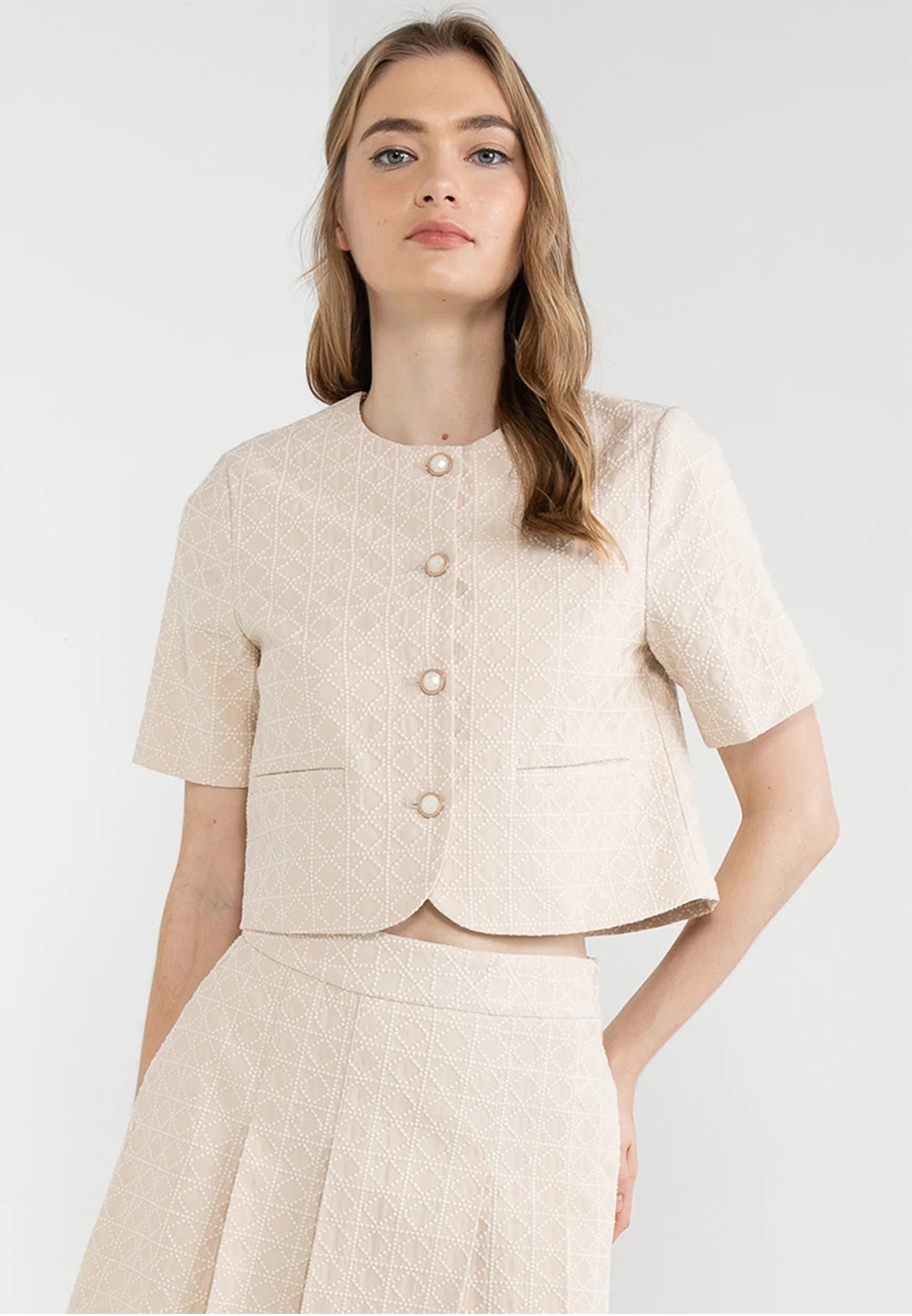 ELLE Apparel Vintage Buttoned Embroidery Top