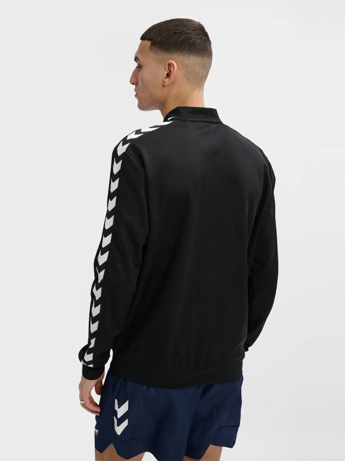 hmlARCHIVE REGULAR POLY ZIP JACKET Zip Jacket with Chevrons