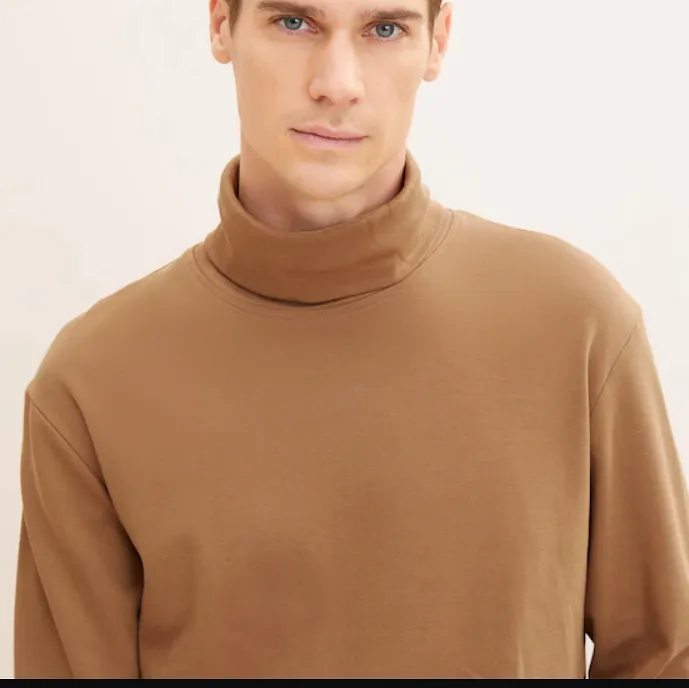 Ned Long Sleeve Turtleneck (Beige)