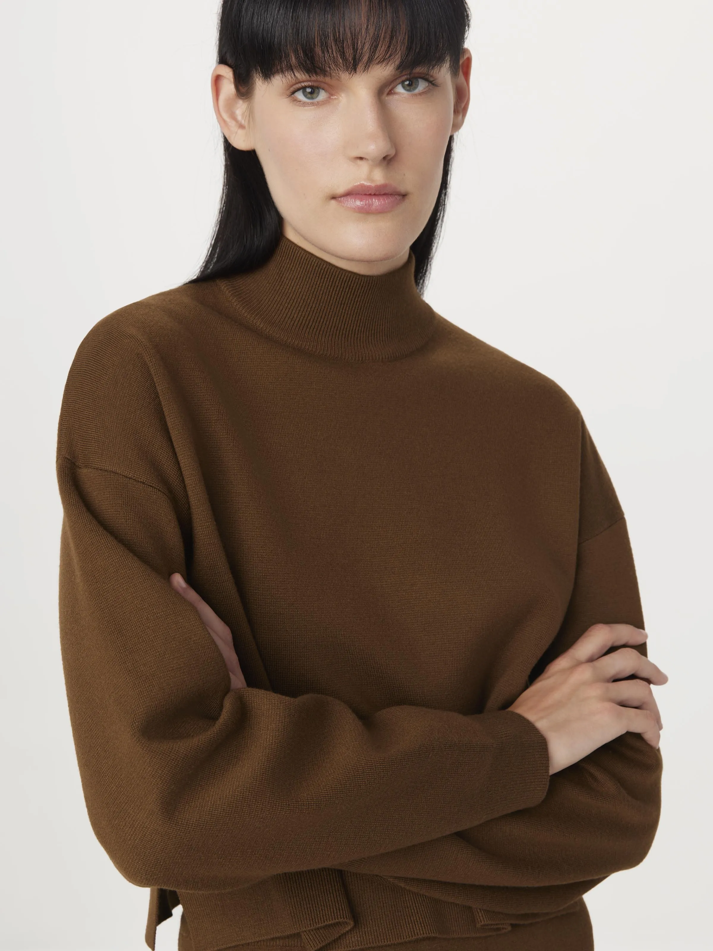 The Compact Mockneck Sweater in Tiramisu