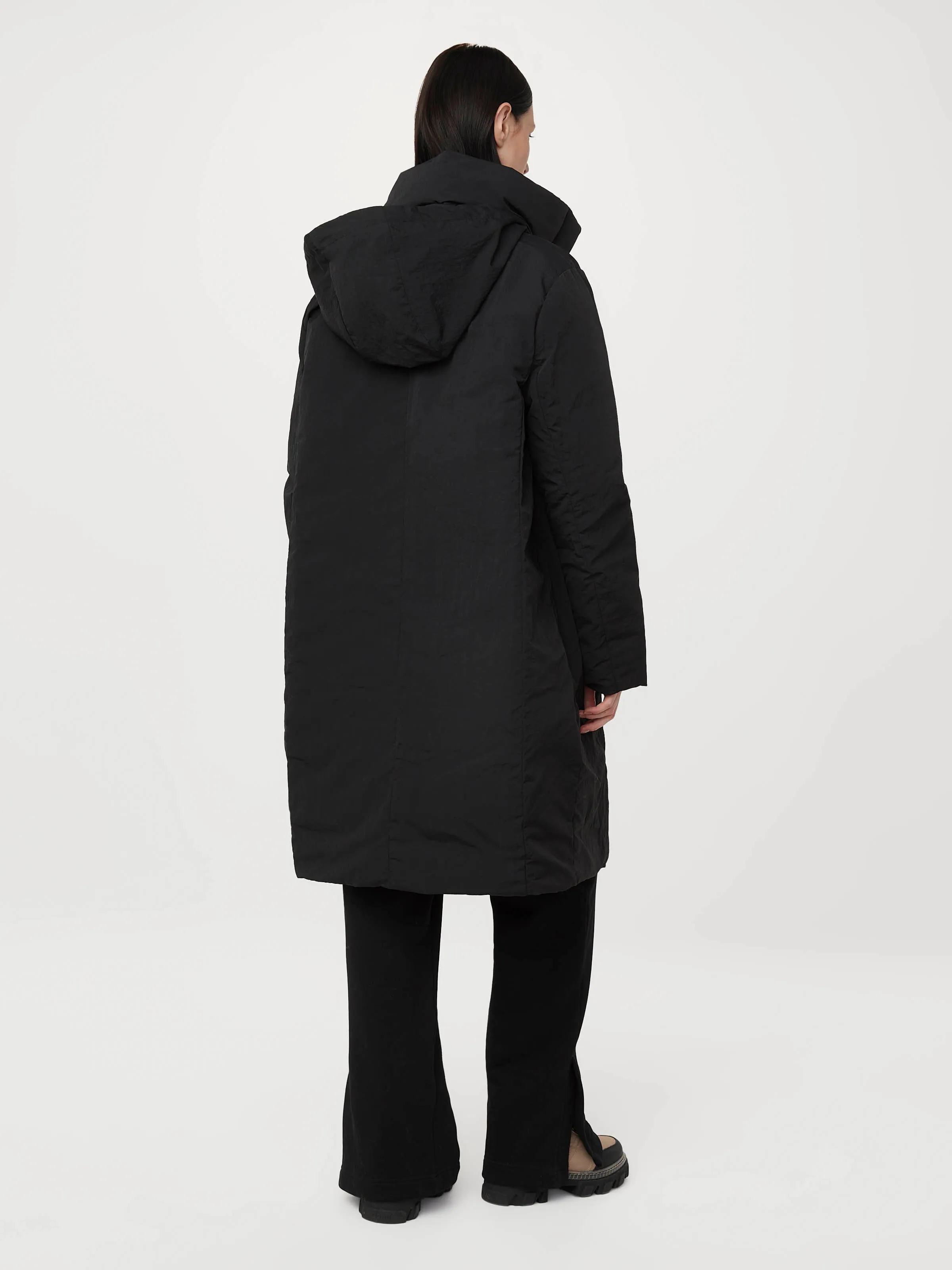 The Iceland Long Coat in Black